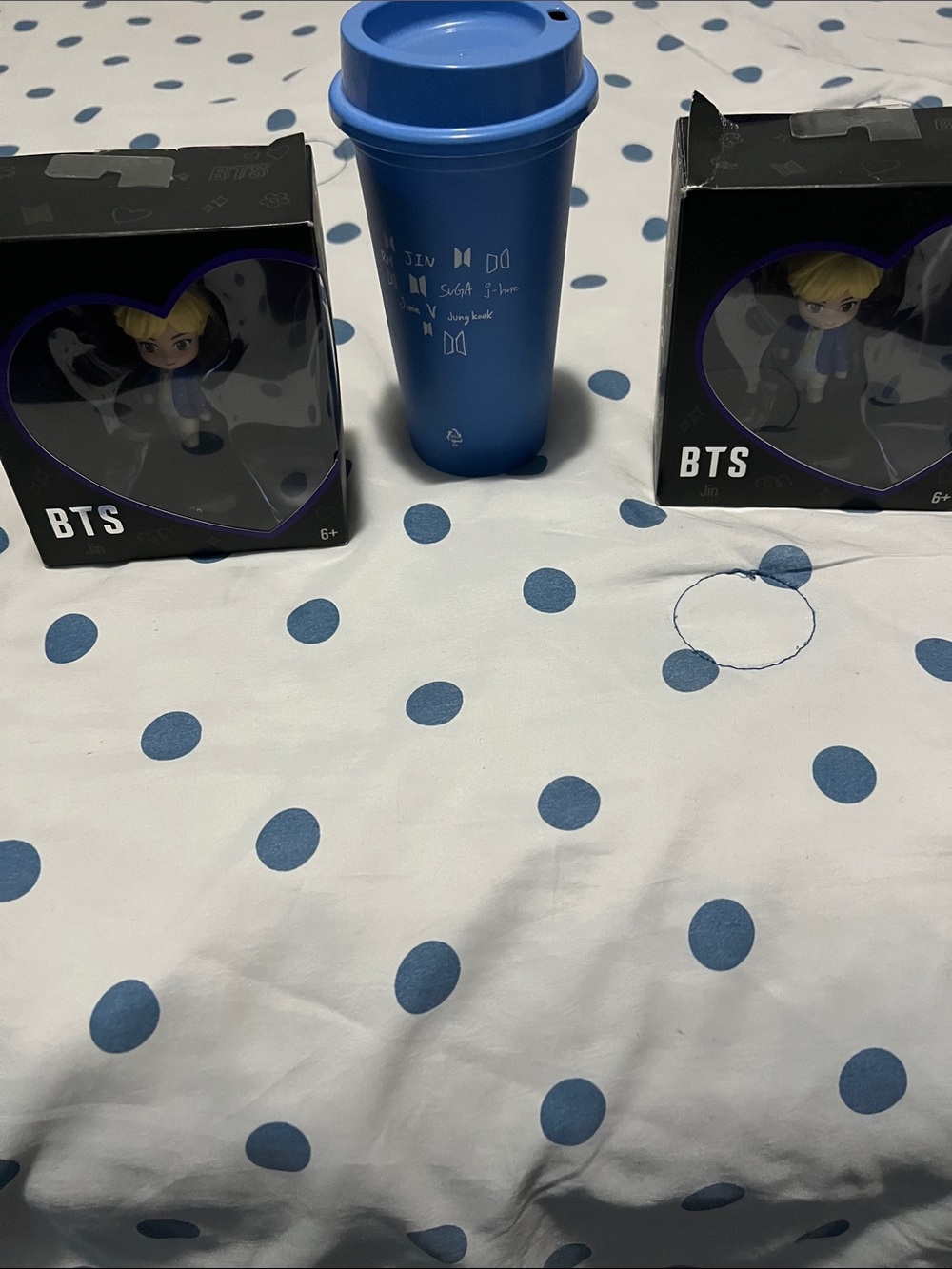 Jin figures & 7 signatures Jin, Suga, RM,J-Hope, Jimin, V and Jungkook tumbler